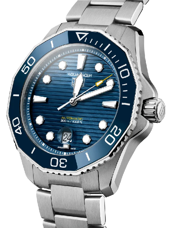 Watches With Emerald Stones-Tag Heuer Aquaracer Professional 300