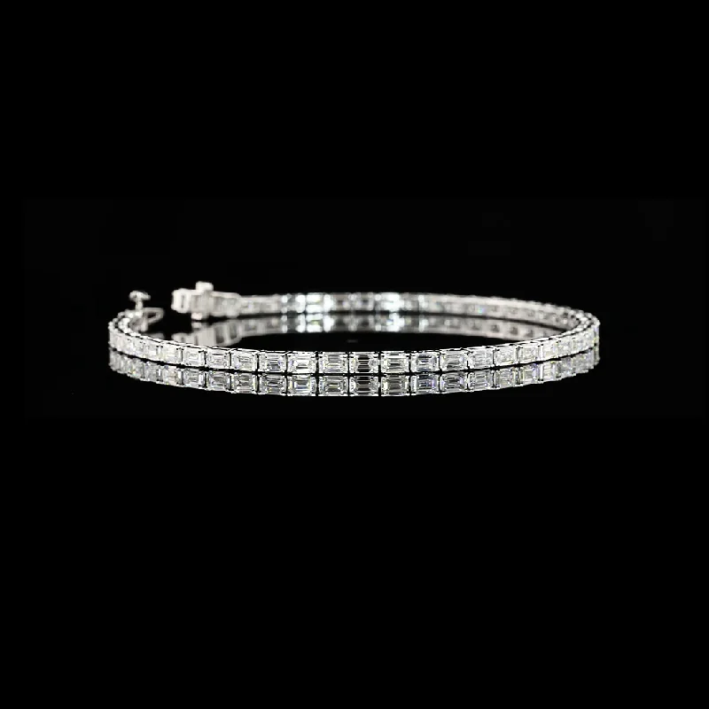 Bracelets With Artistic Features-14K White Gold Lab Grown Emerald Diamond Tennis Bracelet BC998