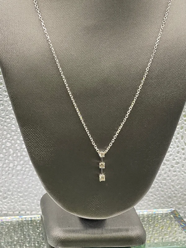 Elegant Swarovski Crystal Necklaces For Brides-Ladies 14 Karat White Gold and Diamond Necklace