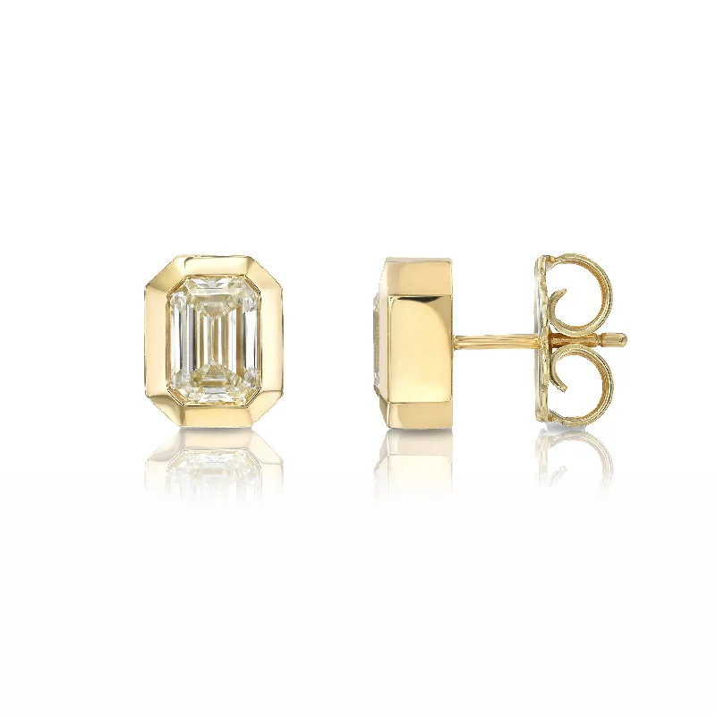 Trendy Gold Earrings For Glamorous Looks-TEDDI STUDS